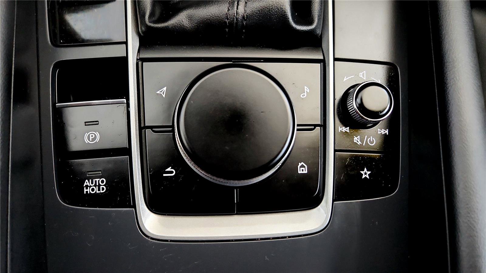 Used 2021 MAZDA MAZDA3 s image 31