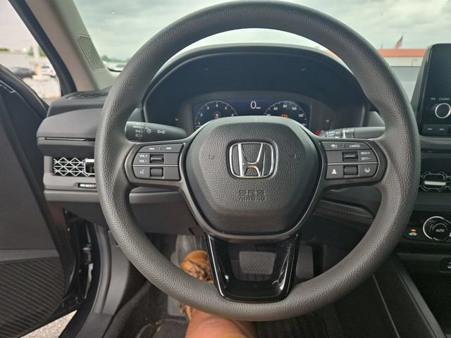 Used 2025 Honda Accord SE image 14