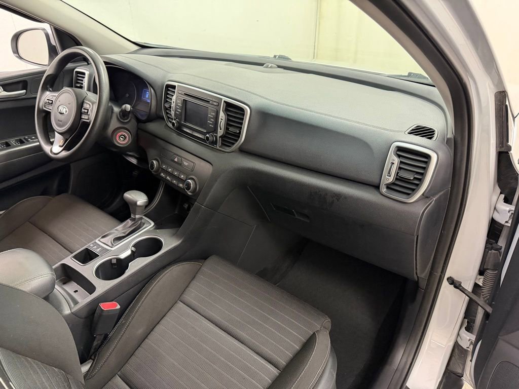 Used 2018 Kia Sportage LX image 12