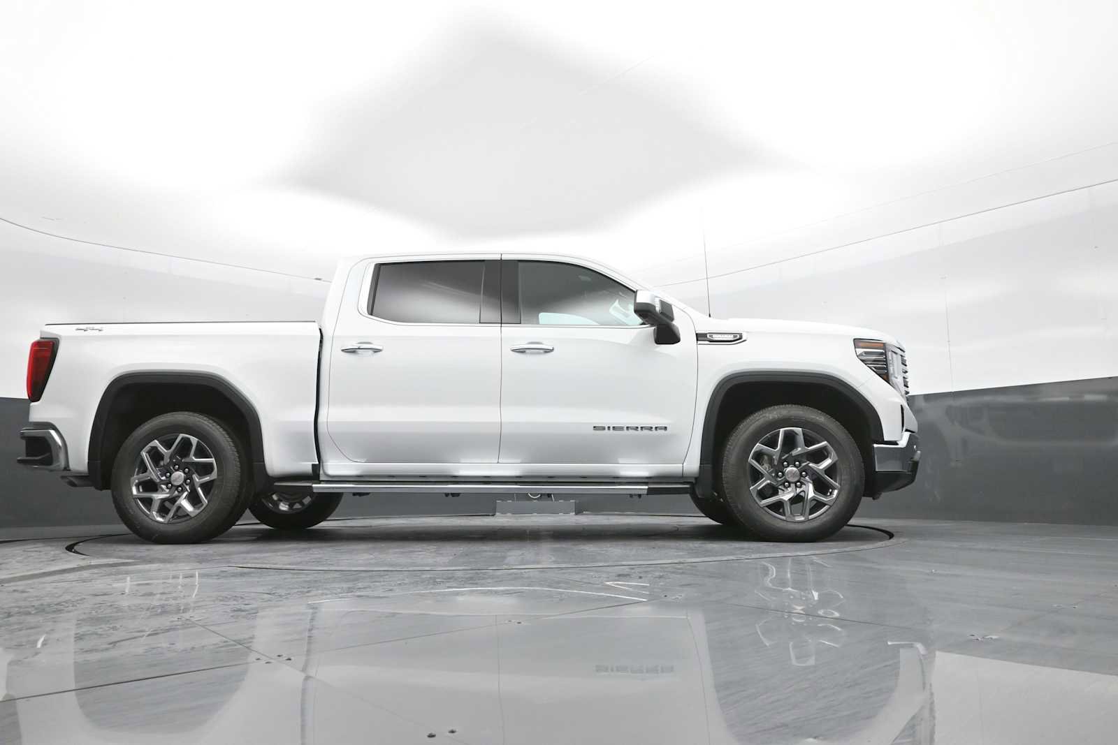 New 2026 GMC Sierra 1500 SLT w/ SLT Premium Plus Package AWD/4WD image 44