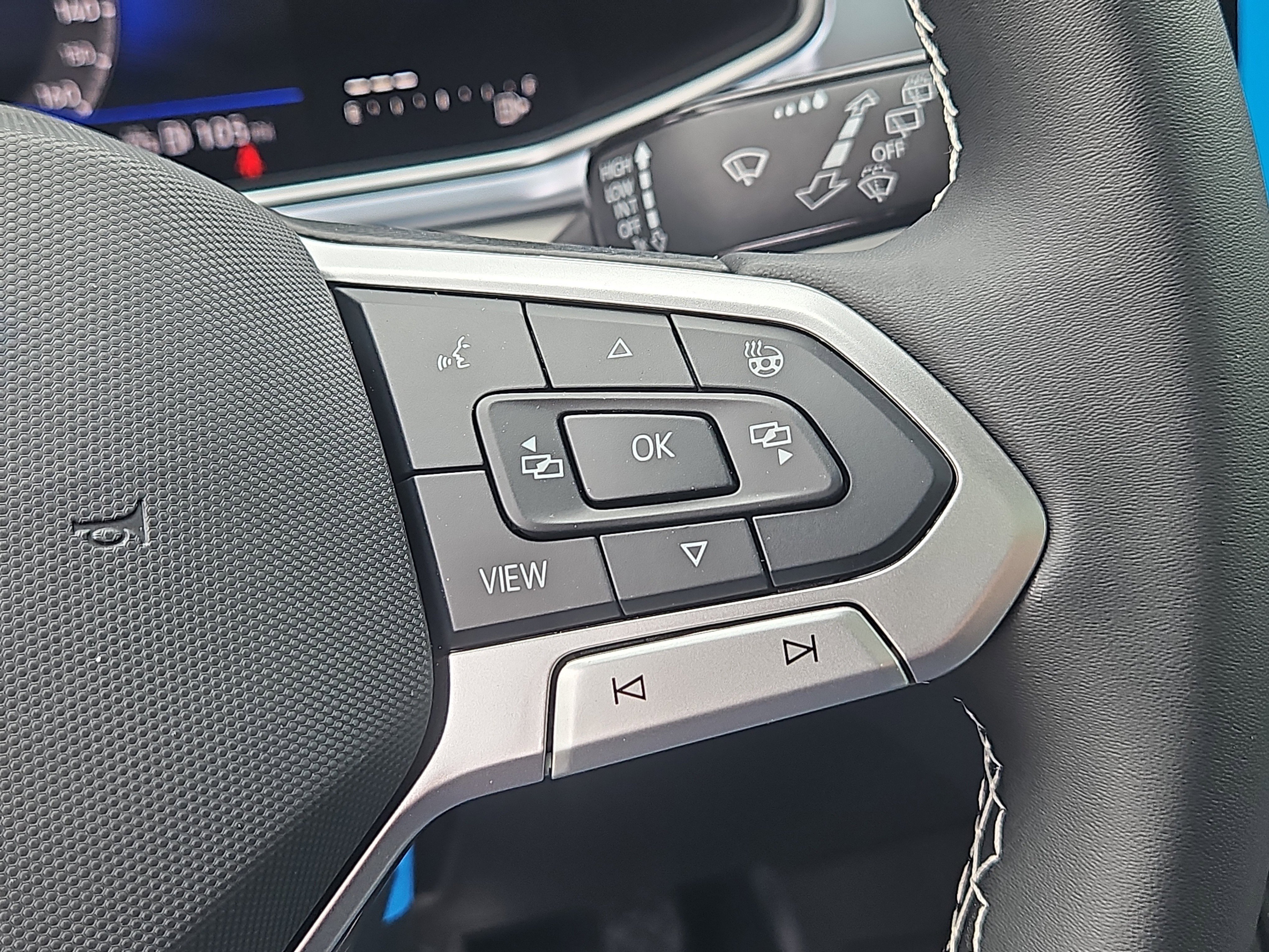 New 2026 Volkswagen Taos SE AWD/4WD image 15
