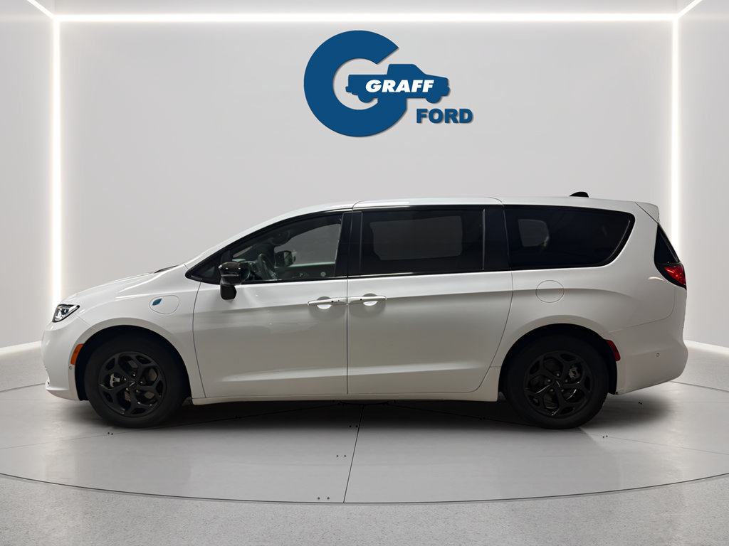 Used 2024 Chrysler Pacifica Limited FWD image 11