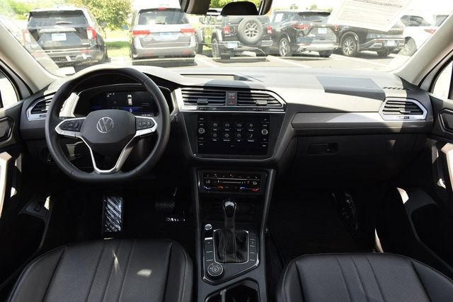 Certified 2022 Volkswagen Tiguan SE AWD/4WD image 7