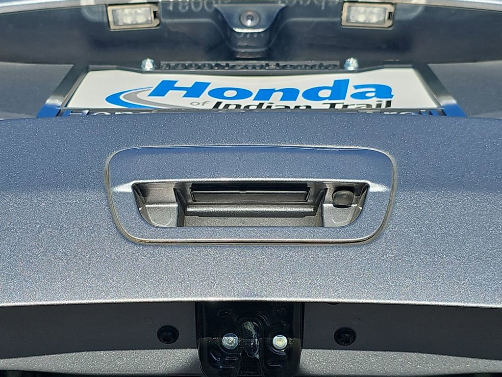 Used 2018 Jeep Grand Cherokee Limited image 16