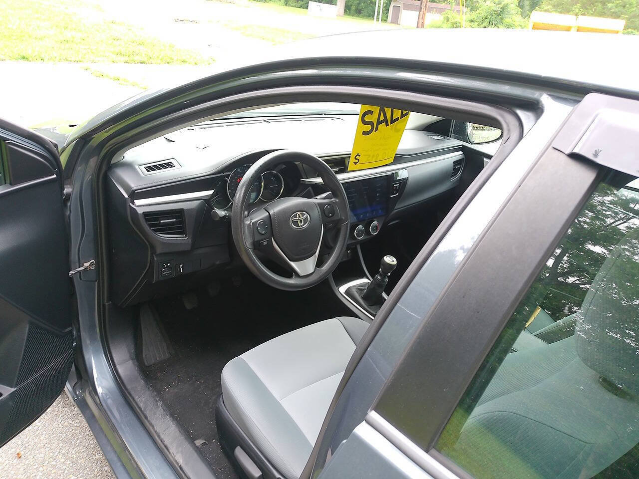 Used 2014 Toyota Corolla L FWD image 11