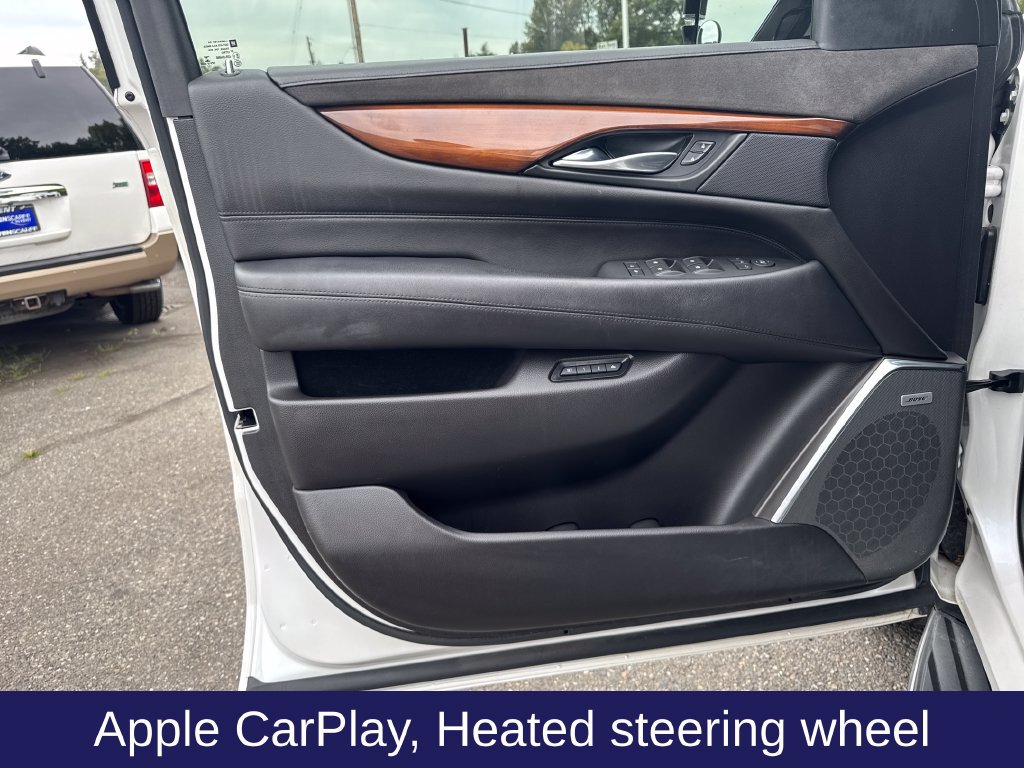 Used 2017 Cadillac Escalade Luxury AWD/4WD image 13