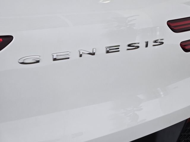Used 2025 Genesis GV70 2.5T w/ Select Package image 9