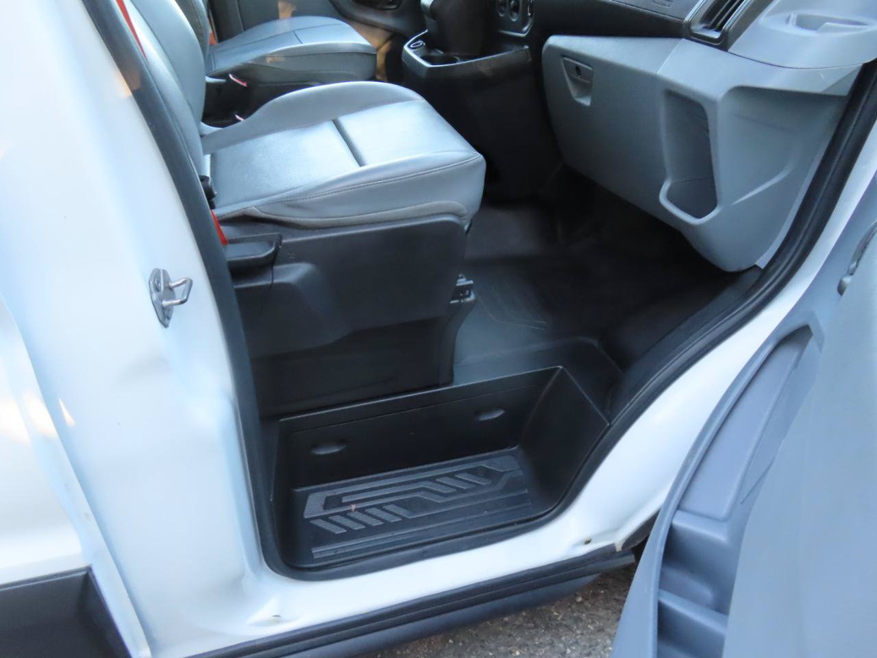 Used 2019 Ford Transit 150 148 Medium Roof RWD image 23