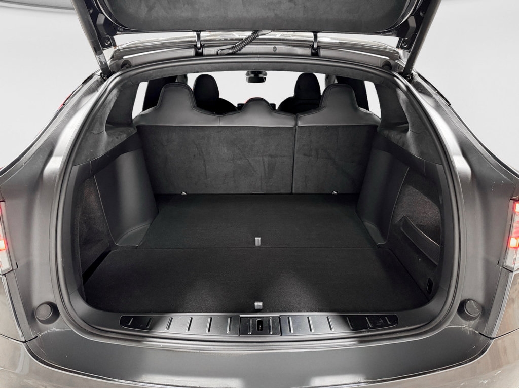 Used 2024 Tesla Model X image 26