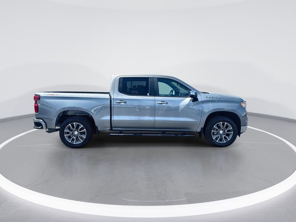 Used 2023 Chevrolet Silverado 1500 LT AWD/4WD image 9