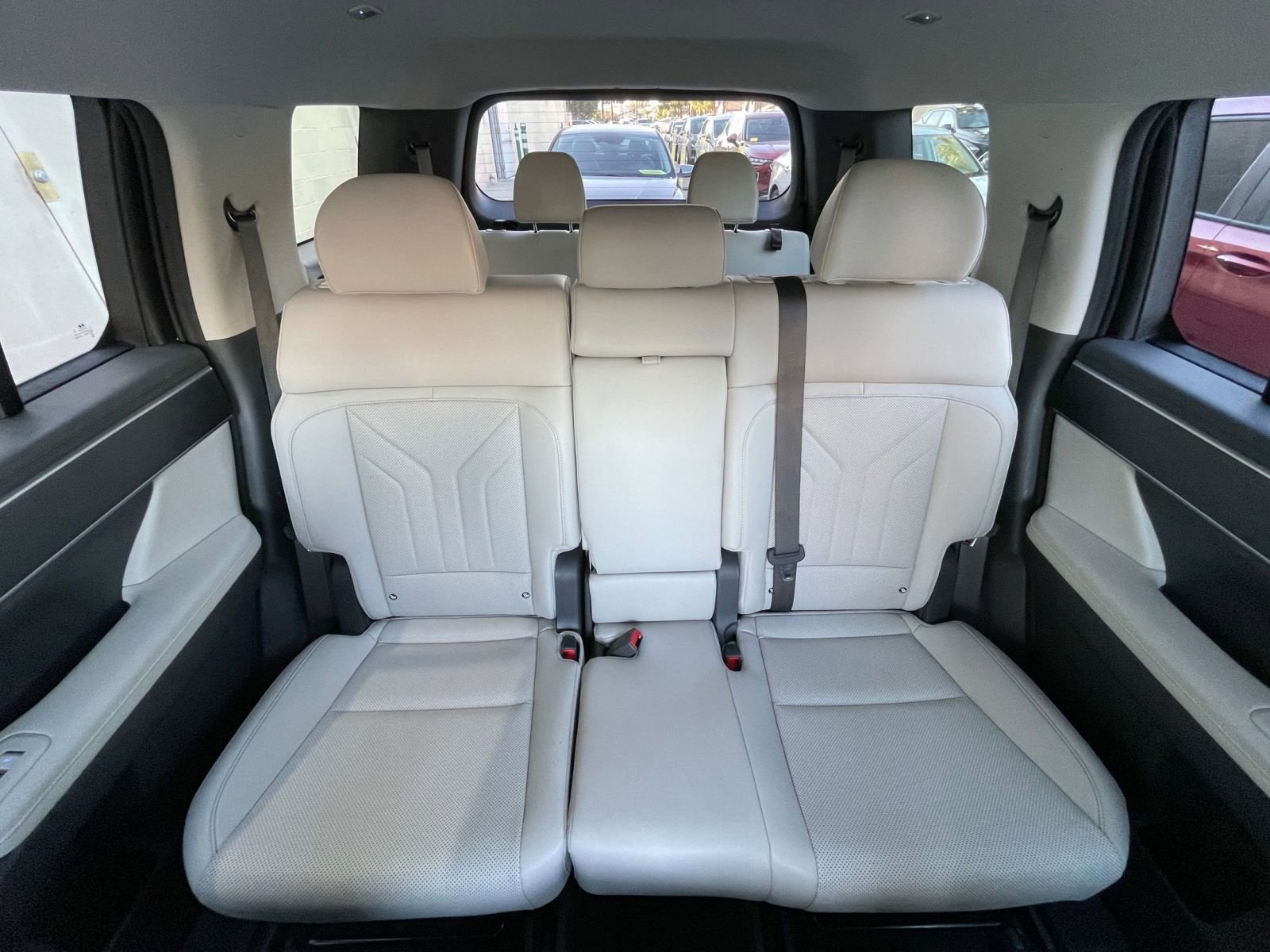 Used 2025 Hyundai Santa Fe SEL image 40