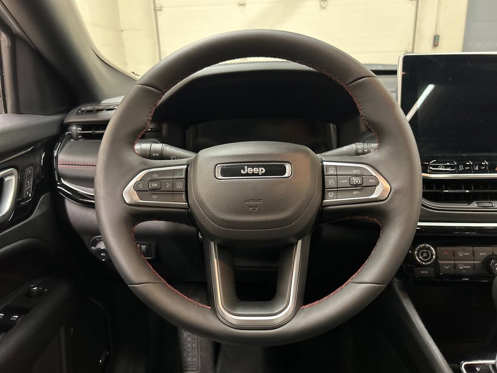 Used 2024 Jeep Compass Trailhawk w/ Trailhawk Elite Group AWD/4WD image 17