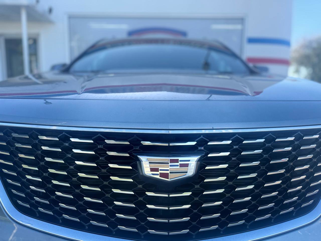 Used 2023 Cadillac XT4 Premium Luxury image 9