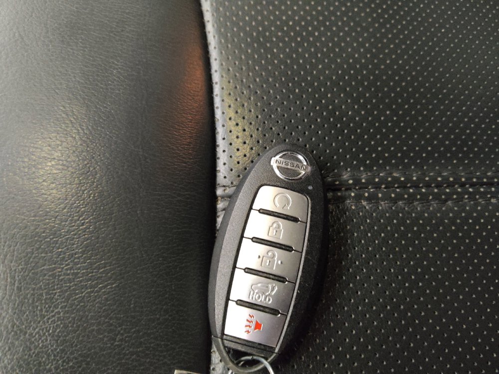 Used 2020 Nissan Pathfinder Platinum AWD/4WD image 32