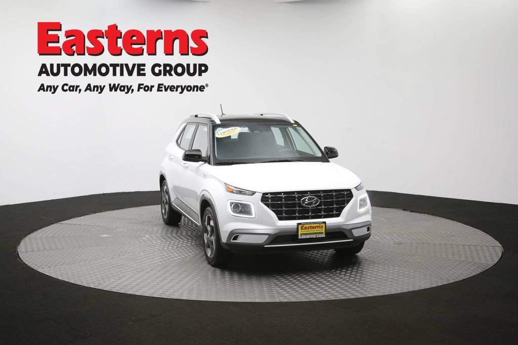 Used 2025 Hyundai Venue Limited FWD image 52