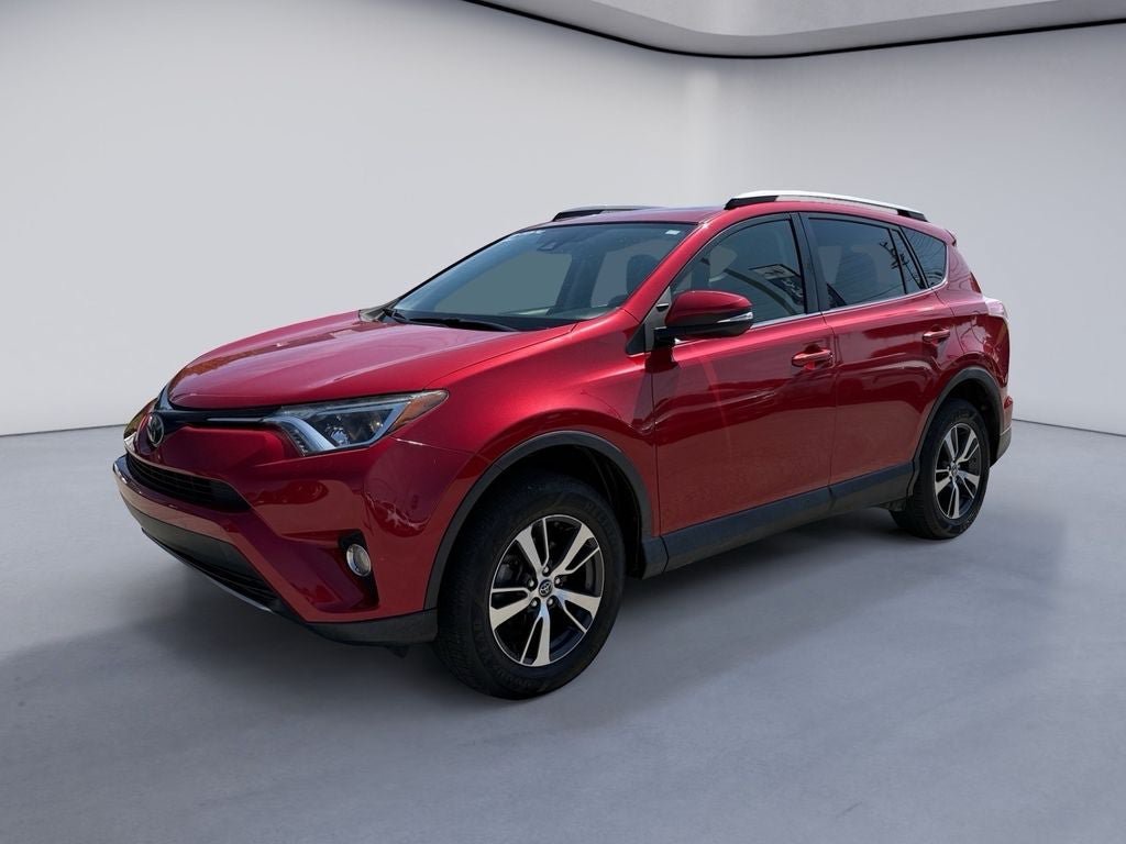 Used 2017 Toyota RAV4 XLE FWD image 1
