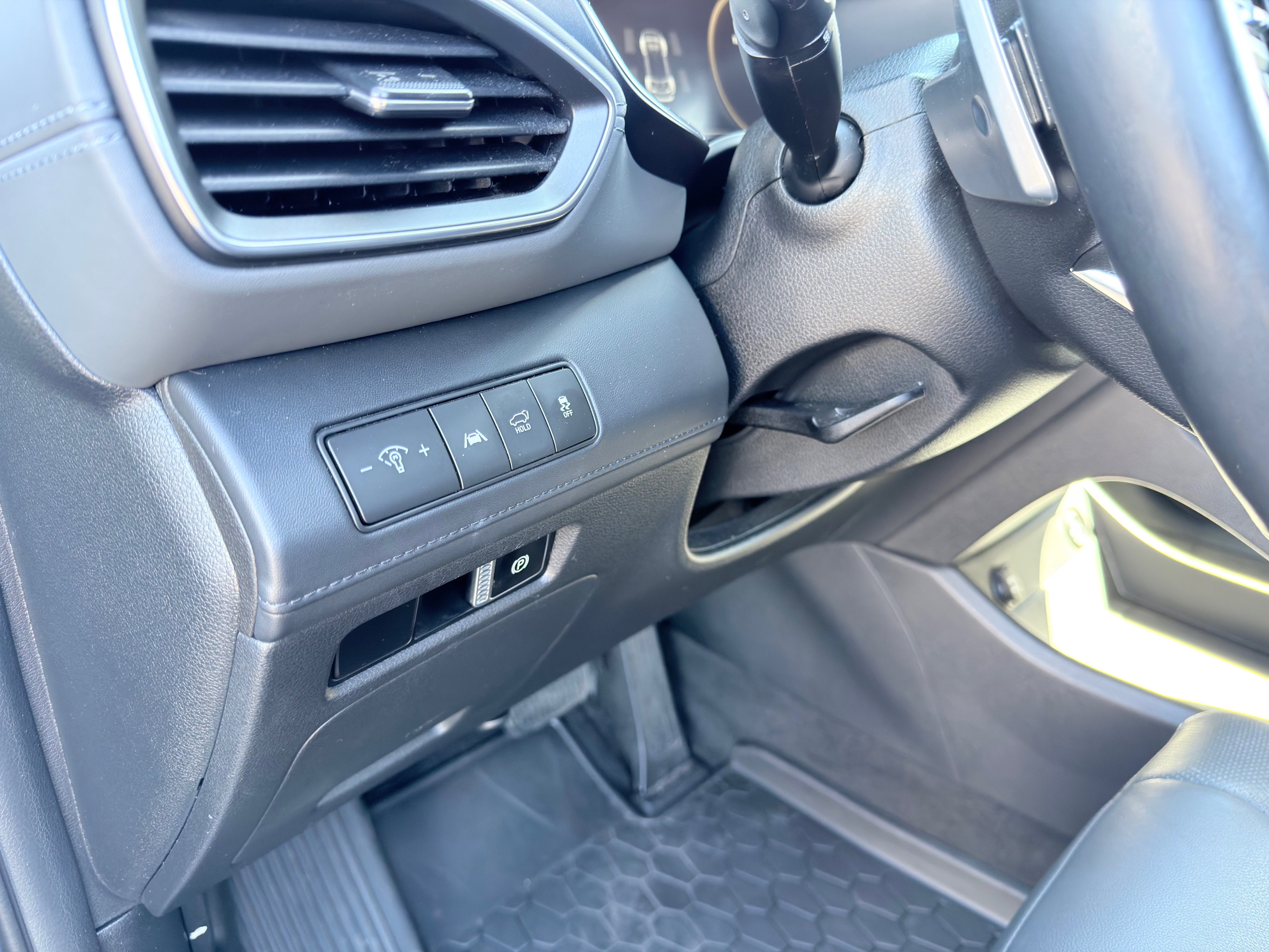 Used 2023 Hyundai Santa Fe Limited image 25