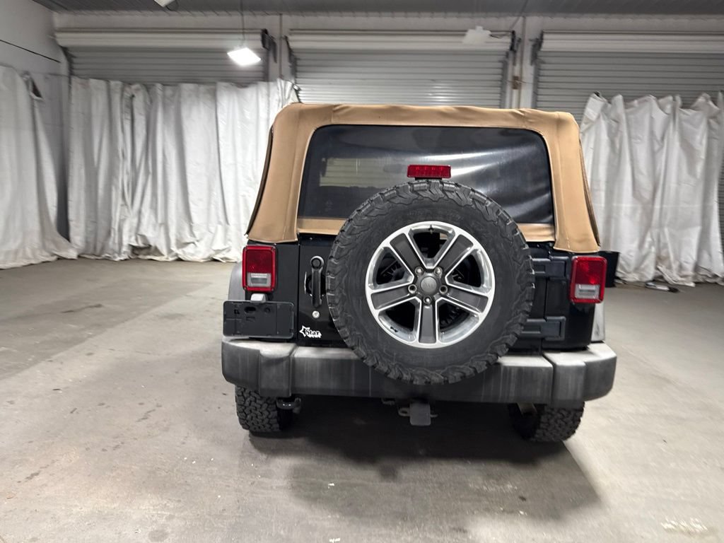 Used 2012 Jeep Wrangler Rubicon w/ PWR Convenience Group AWD/4WD image 6