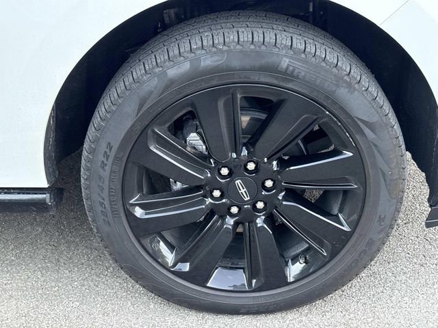 Used 2024 Lincoln Navigator Reserve AWD/4WD image 9