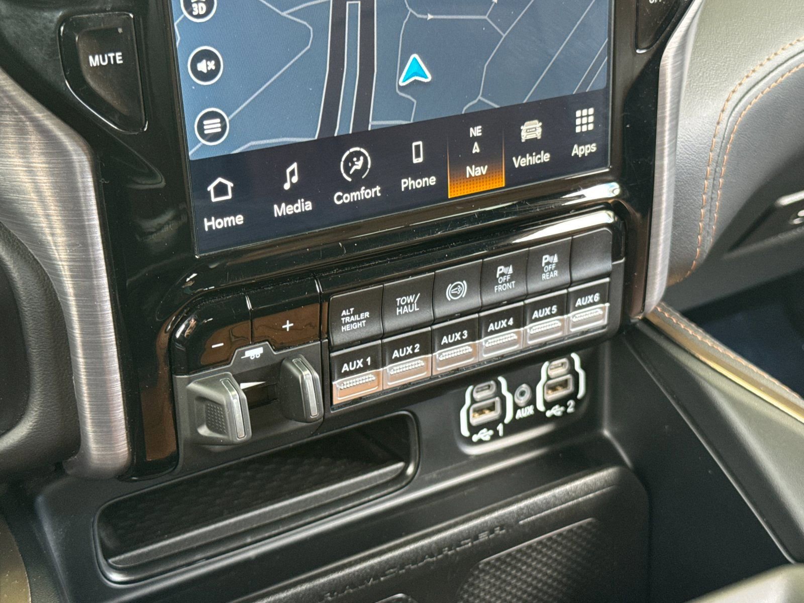 Used 2024 RAM 3500 Limited w/ Safety Group AWD/4WD image 24