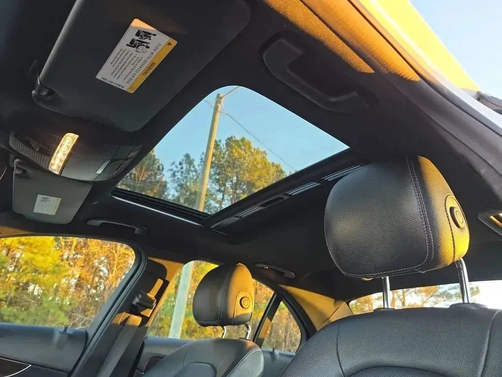 Used 2019 Mercedes-Benz C 300 Sedan image 15