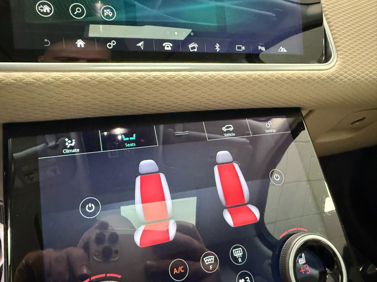 Used 2019 Land Rover Range Rover Velar S image 18