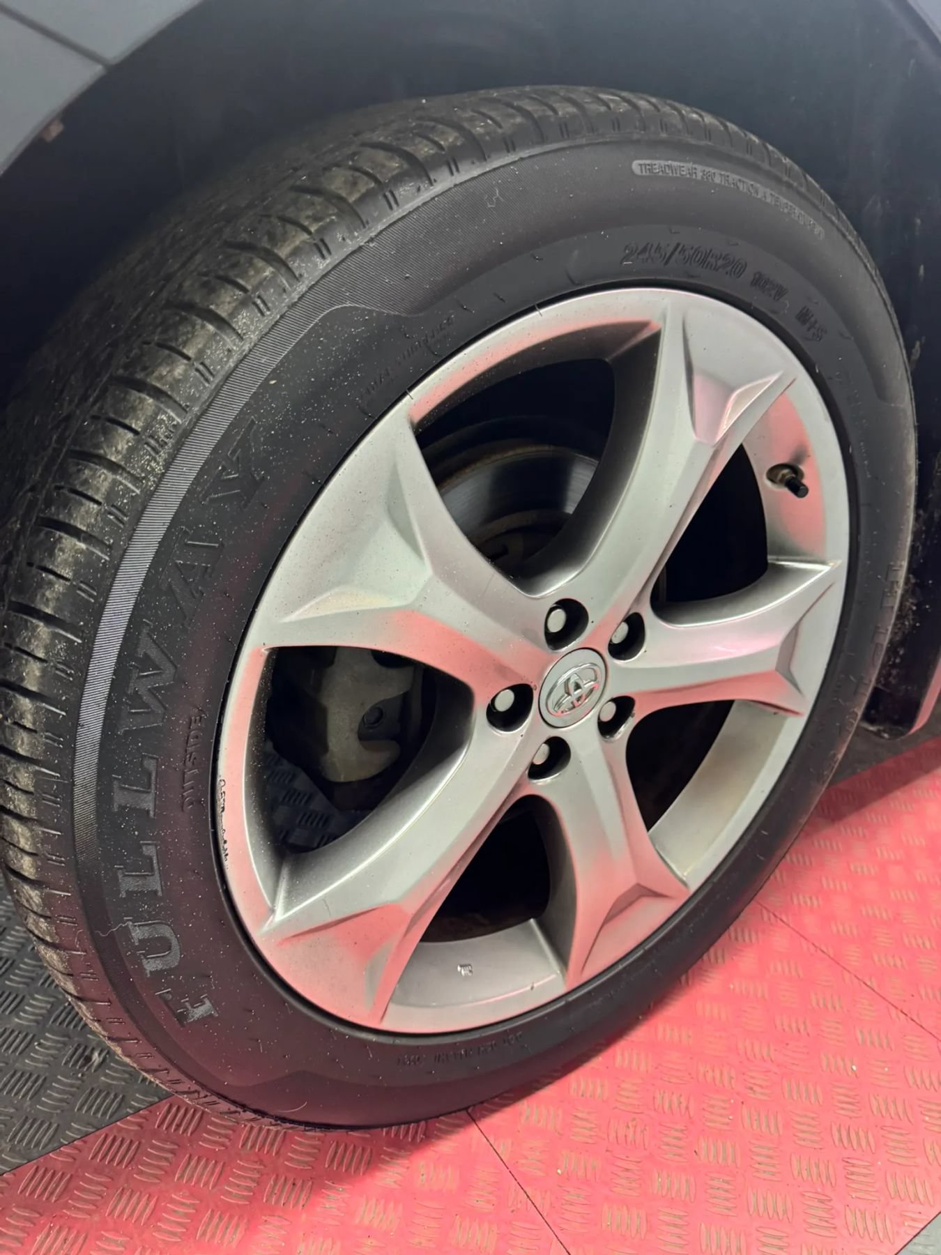 Used 2015 Toyota Venza XLE FWD image 9