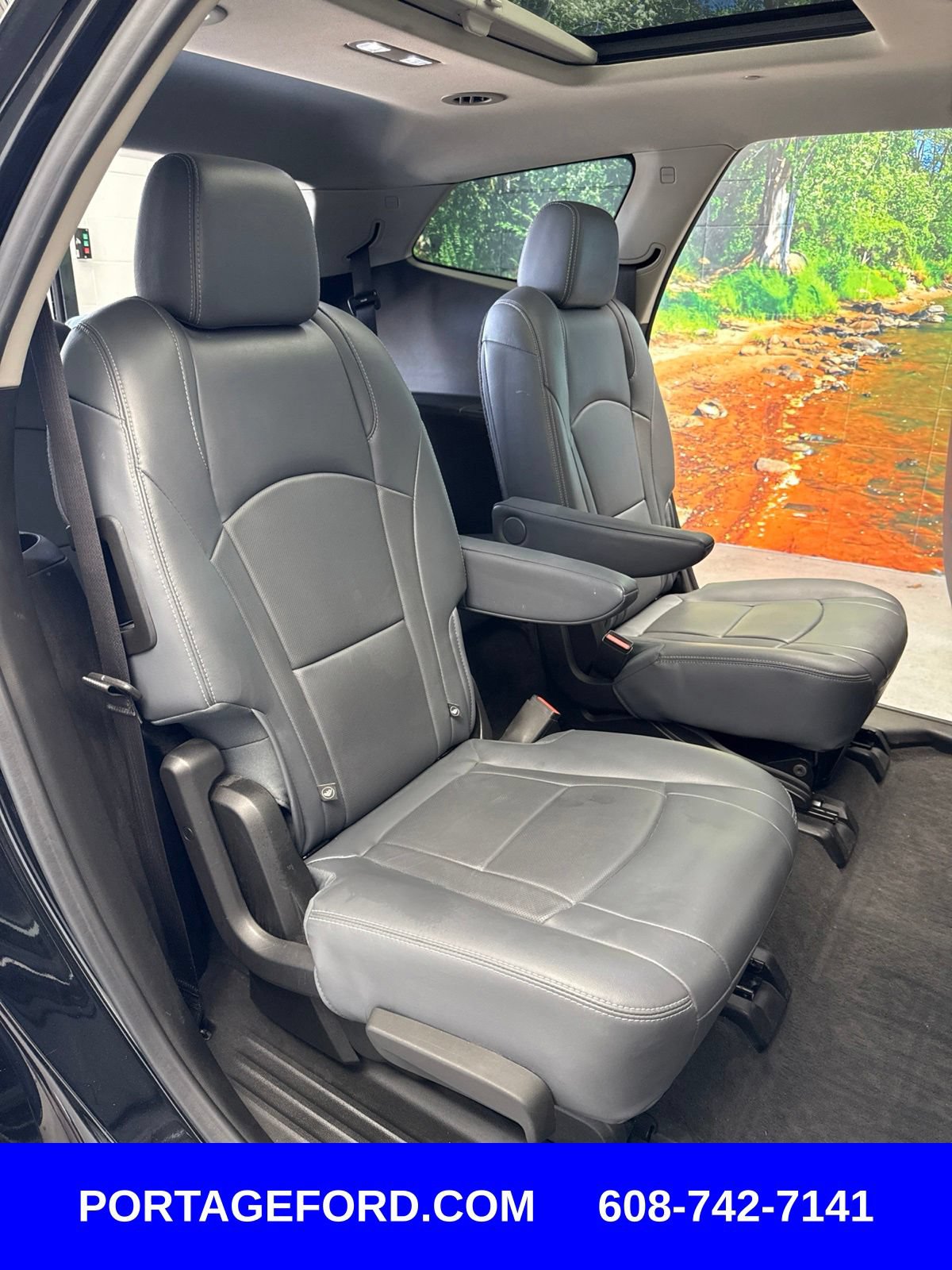 Used 2020 Buick Enclave Essence w/ Sound and Sites Package AWD/4WD image 30