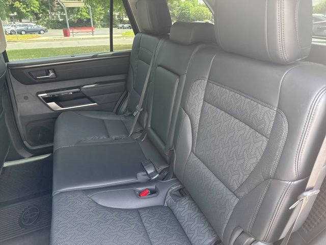 Used 2024 Toyota Sequoia Limited image 22