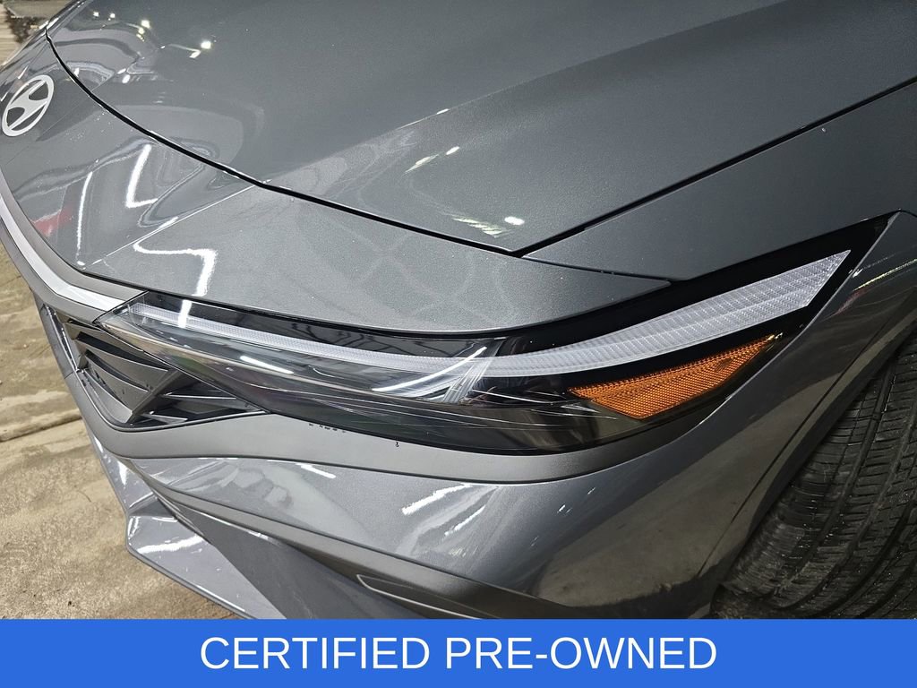 Certified 2025 Hyundai Elantra Sport FWD image 29