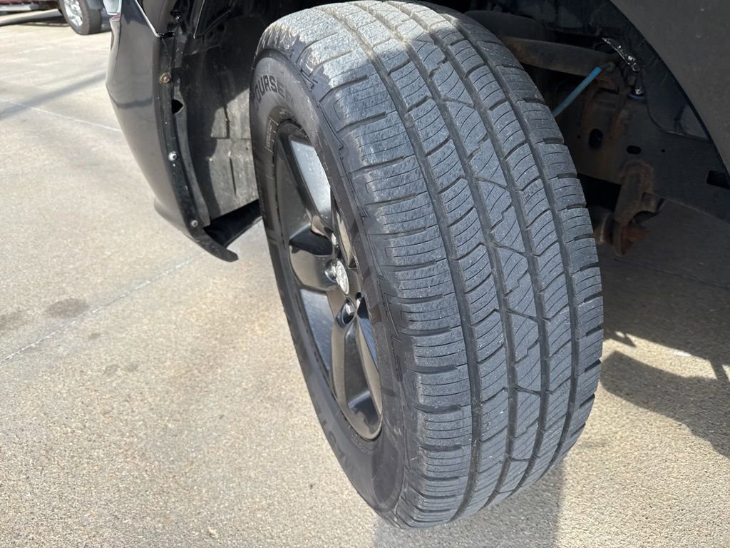 Used 2014 RAM 1500 Express w/ Black Ram 1500 Express Group image 40