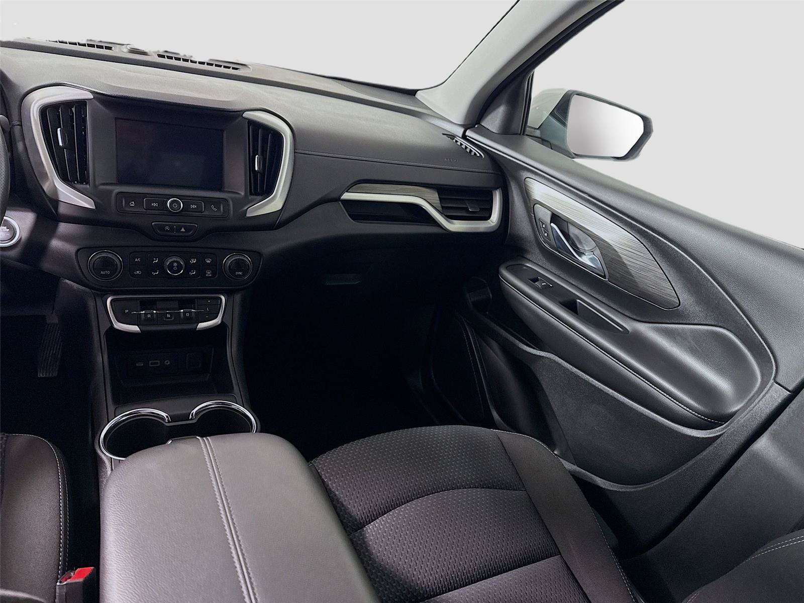 Used 2023 GMC Terrain SLE w/ Driver Convenience Package AWD/4WD image 15