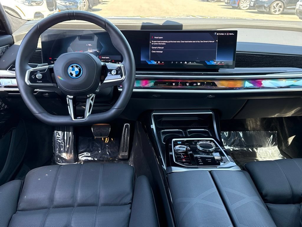 Used 2026 BMW i7 xDrive60 w/ Executive Package AWD/4WD image 30