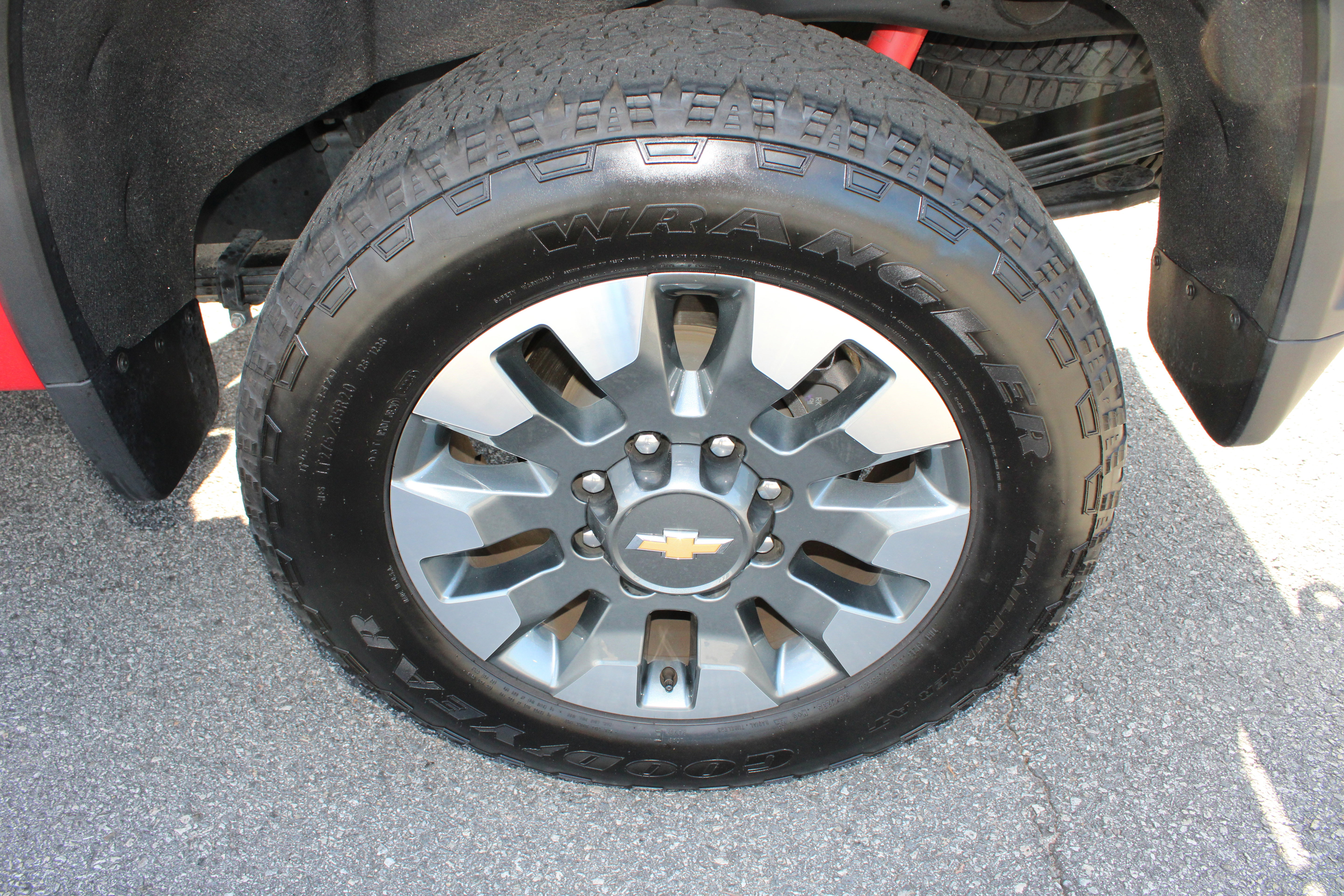 Used 2024 Chevrolet Silverado 2500 LT image 11