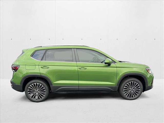 New 2025 Volkswagen Taos SE image 8