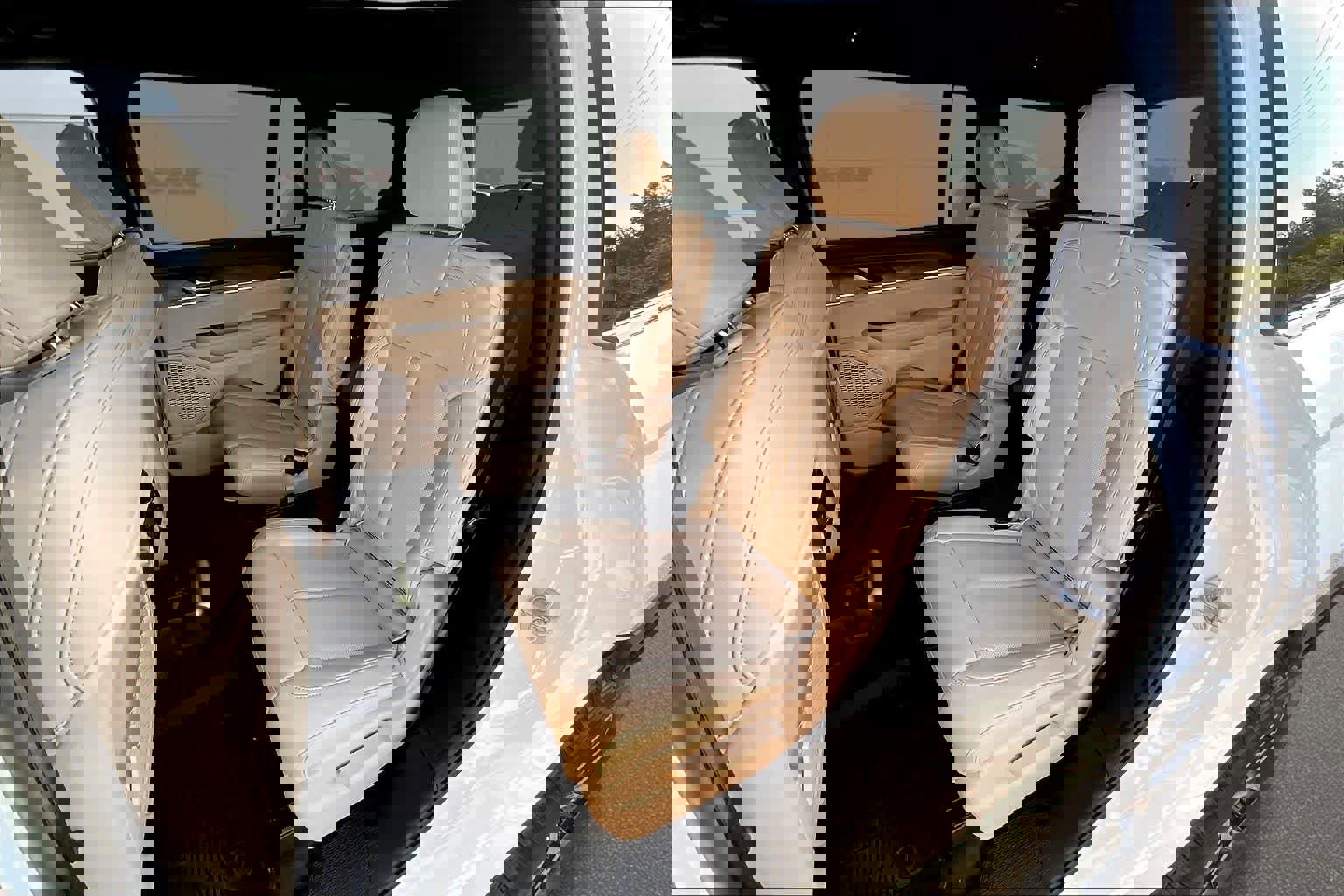 New 2025 Jeep Grand Cherokee L Limited w/ Luxury Tech Group II image 13