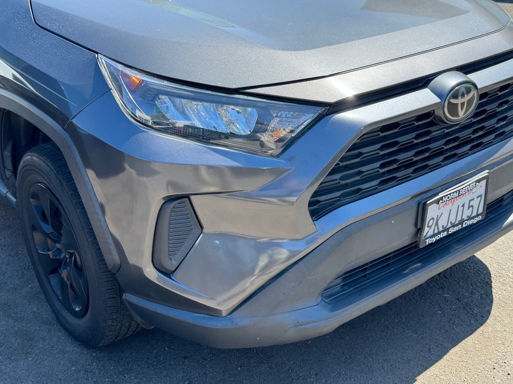 Used 2020 Toyota RAV4 LE FWD image 20