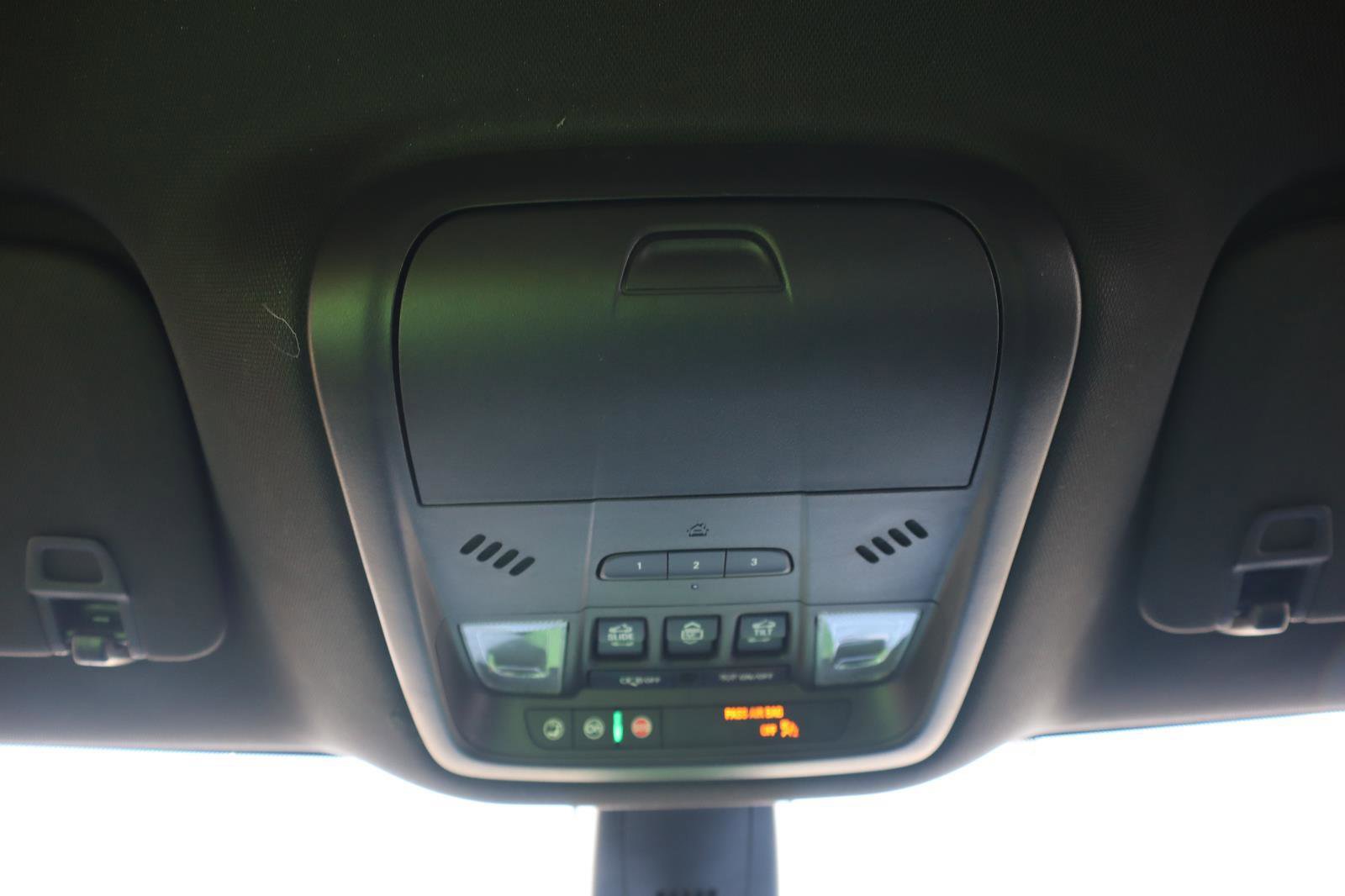 Used 2022 Buick Enclave Premium w/ Experience Buick Package image 35