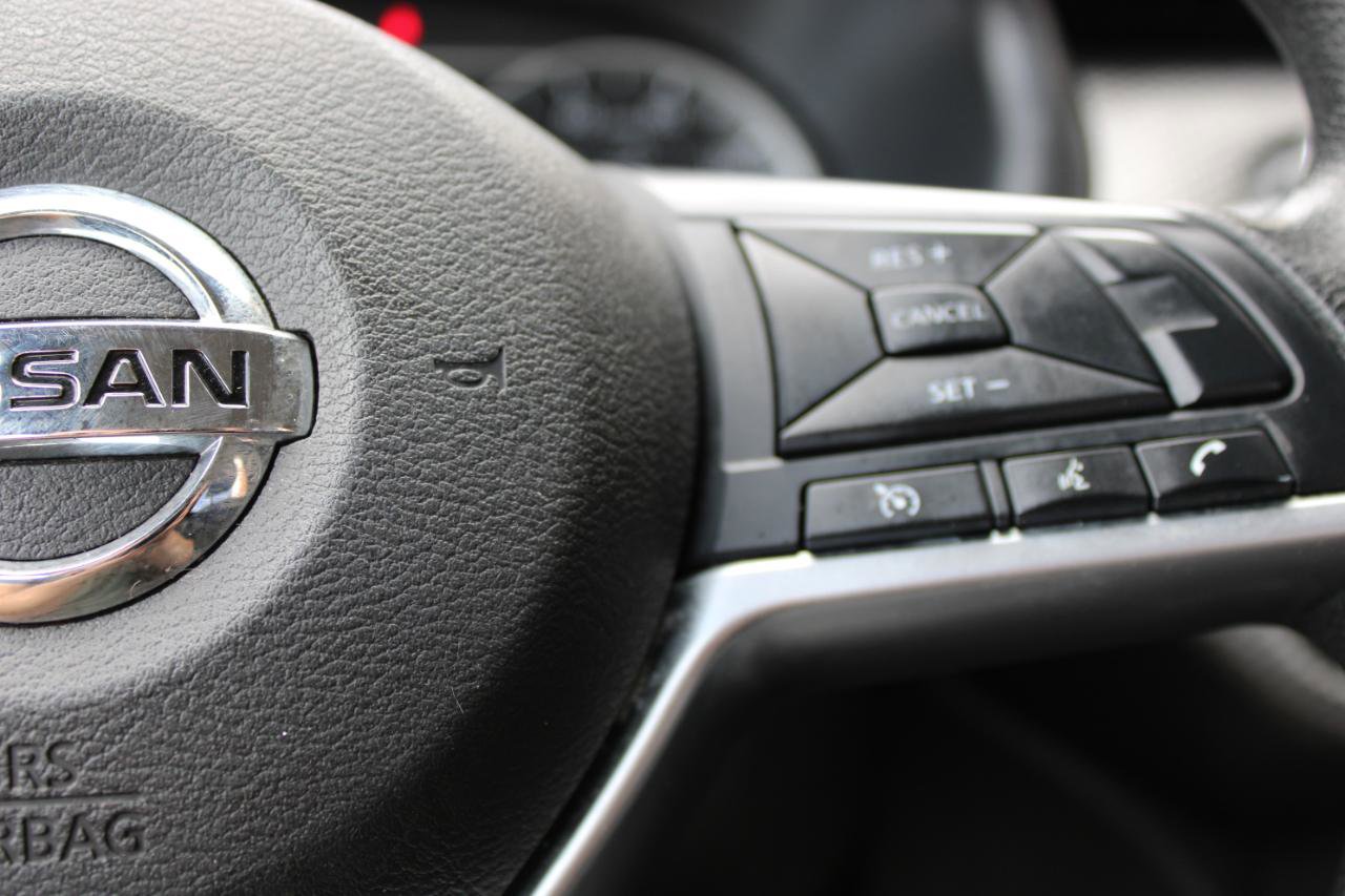 Used 2019 Nissan Kicks SV FWD image 19