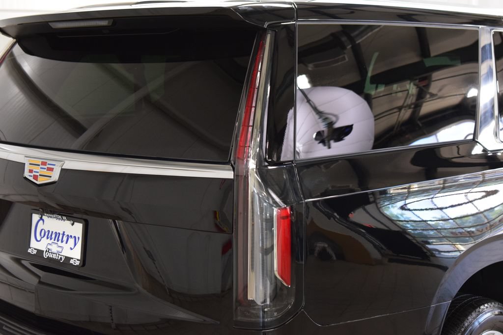 Used 2024 Cadillac Escalade ESV Premium Luxury w/ LPO, Floor Liner Package AWD/4WD image 19