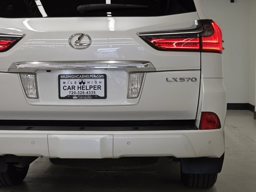 Used 2017 Lexus LX 570 4WD w/ Luxury Package image 57