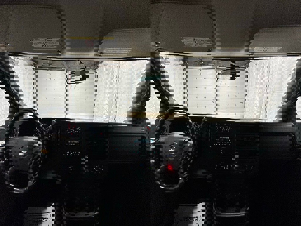 Used 2022 Chevrolet Express 3500 w/ Power Convenience Package image 31