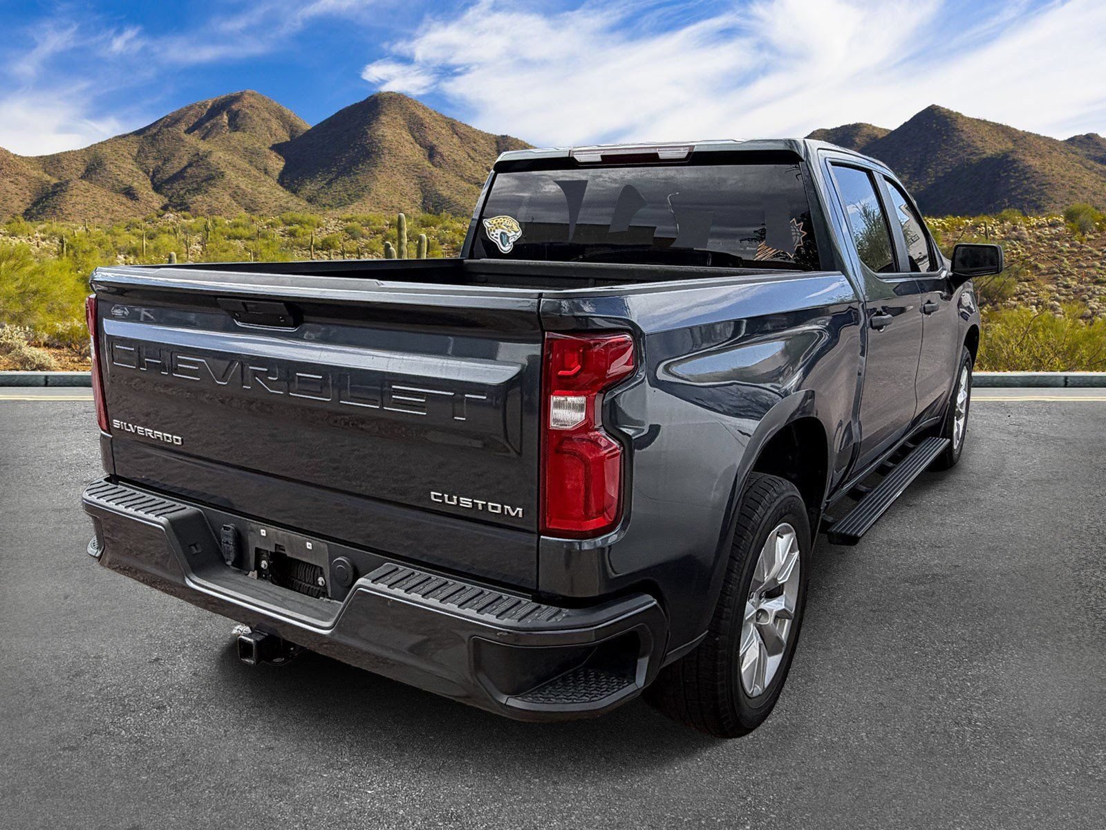 Used 2022 Chevrolet Silverado 1500 Custom RWD image 3