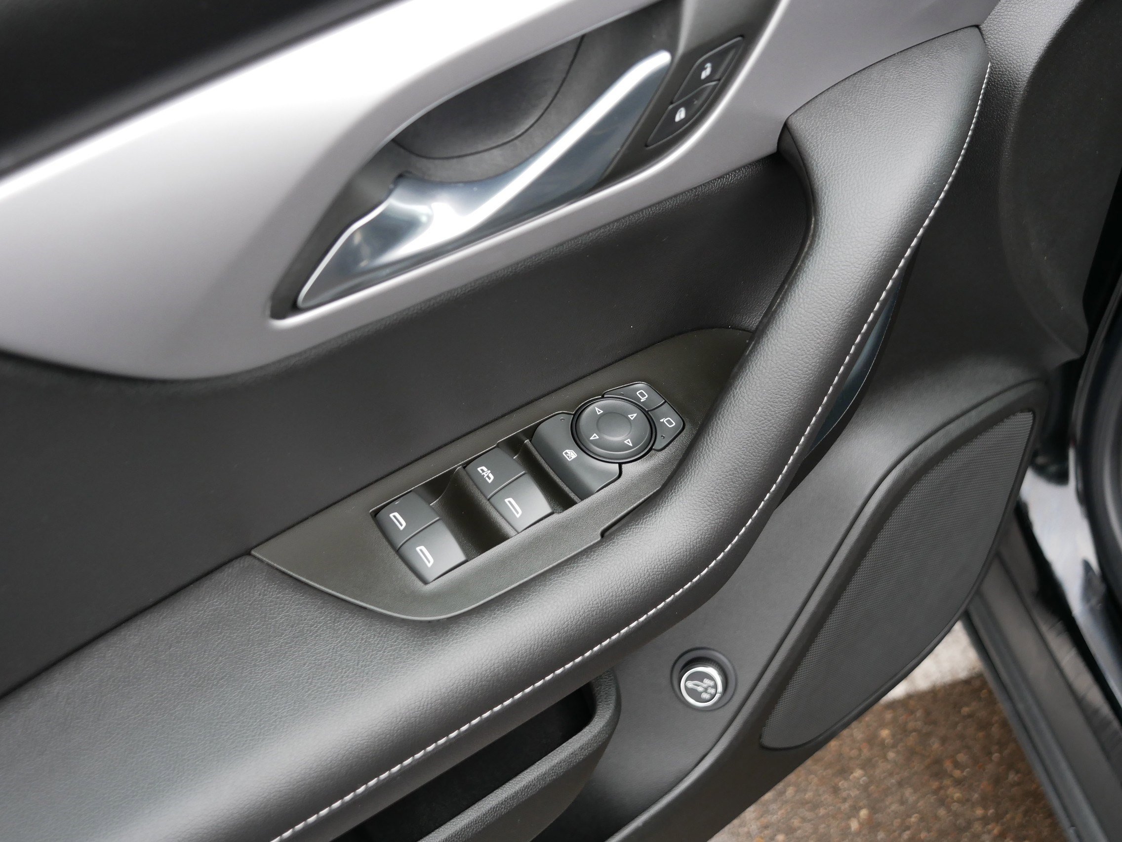 Used 2023 Chevrolet Blazer LT w/ Convenience Package image 19