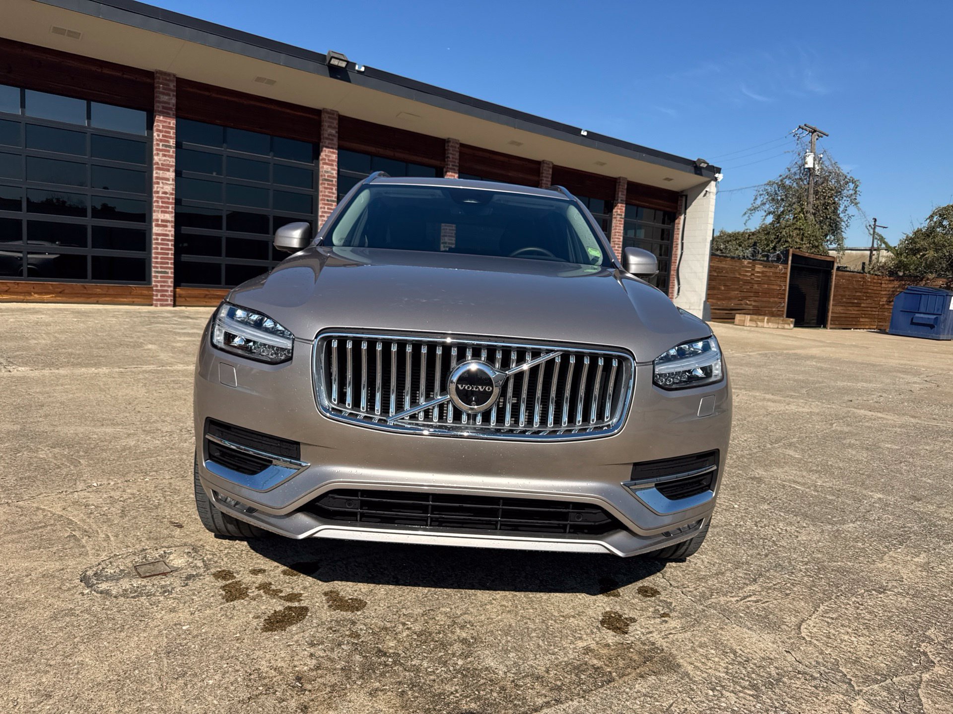 Used 2024 Volvo XC90 B5 Plus w/ Protection Package Premier AWD/4WD image 2