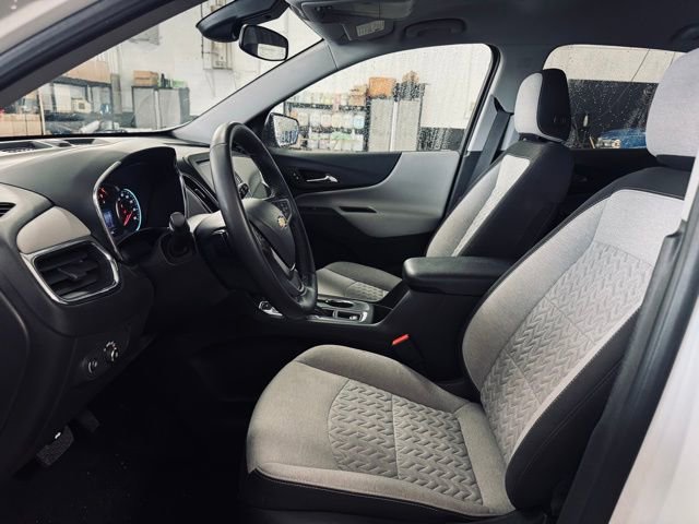 Used 2023 Chevrolet Equinox LT w/ Driver Convenience Package AWD/4WD image 17
