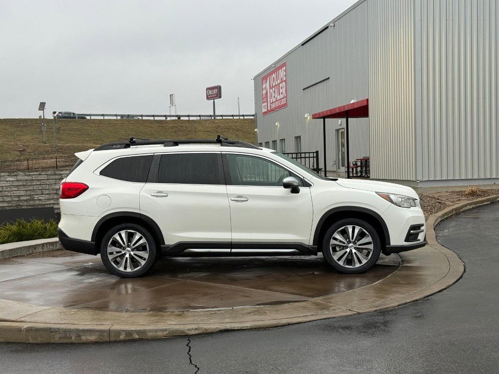Used 2019 Subaru Ascent Touring image 2