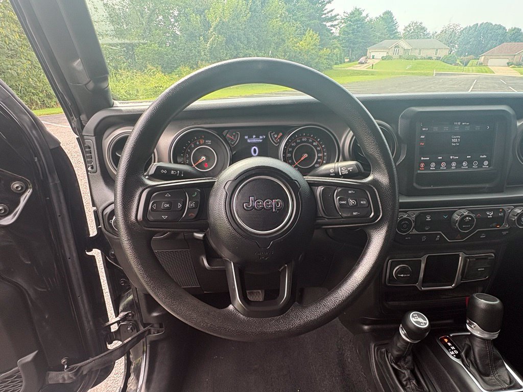 Used 2023 Jeep Gladiator Sport AWD/4WD image 21
