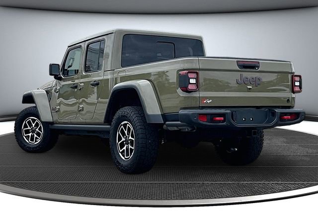 Used 2025 Jeep Gladiator Rubicon AWD/4WD image 4