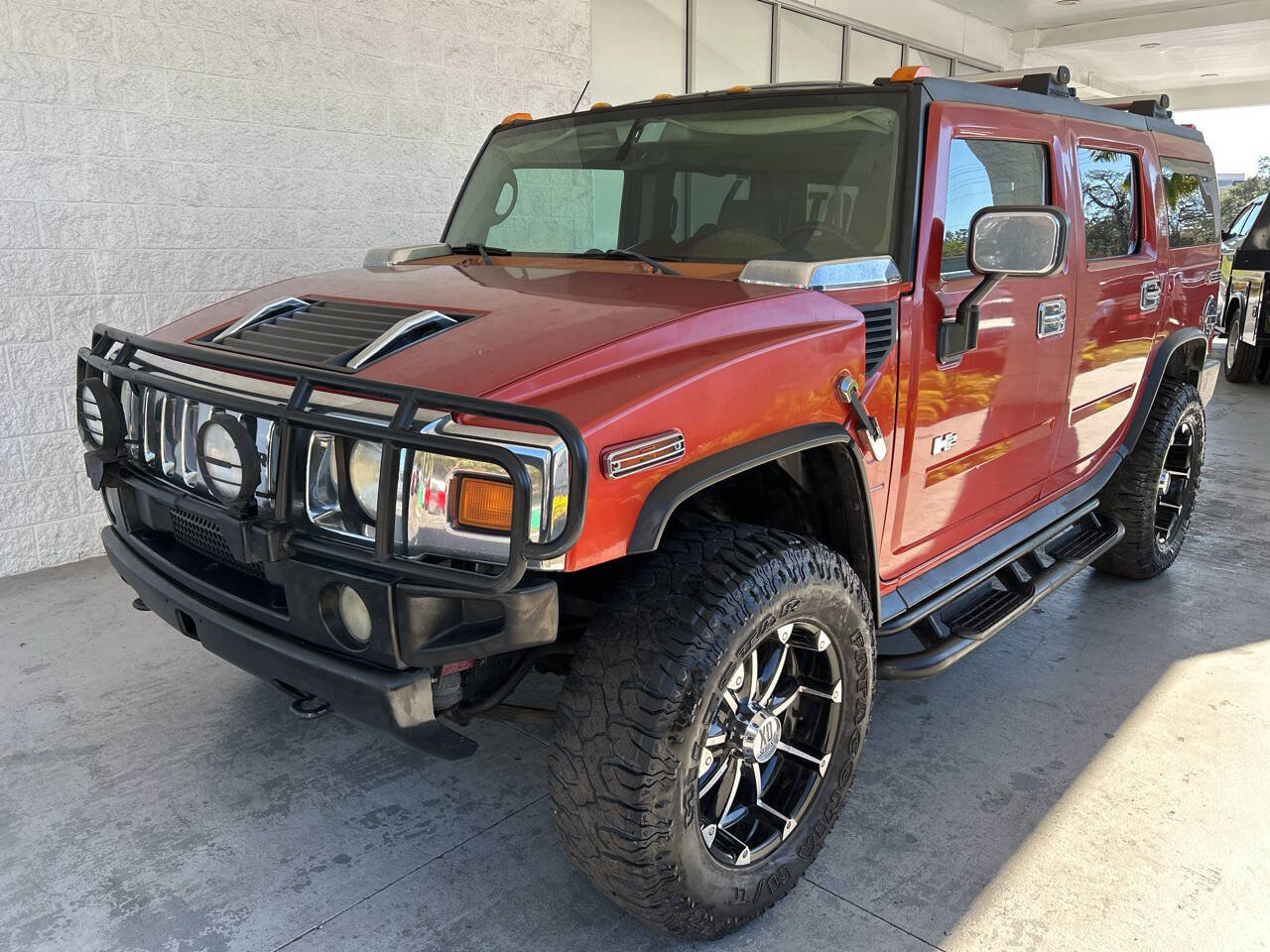 Used 2003 HUMMER H2 w/ Preferred Equipment Group image 2